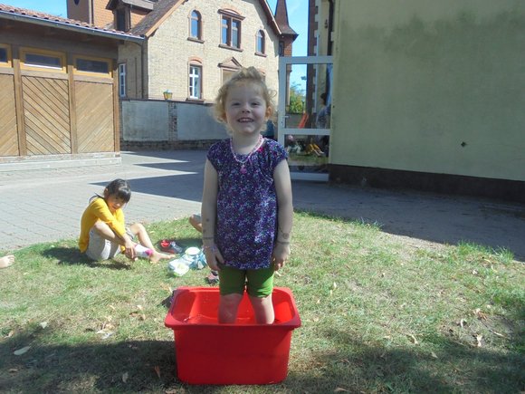 Wassertreten, Kneipp, Kita St. Pius, Kandel